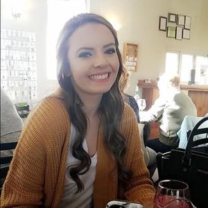 Meet your Posher, Stephanie